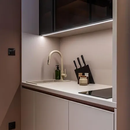 H24 - Parkside Apartament Debreţin